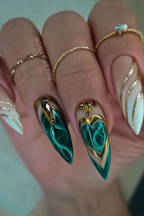 40 Prom Nails: Picture-Perfect Designs for Your Big Moment 37 Emerald Heart Elegance