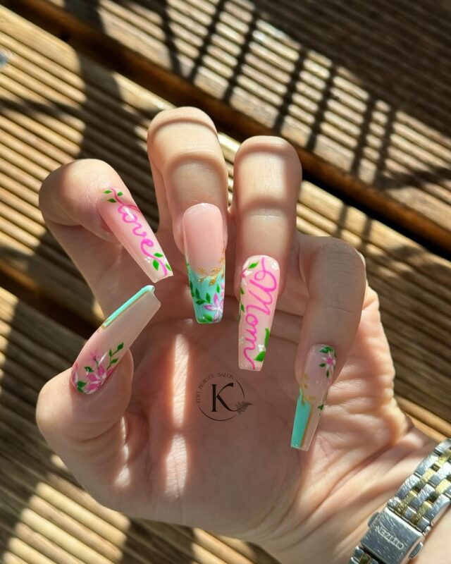 25 Adorable Mother's Day Nail Art Designs to Celebrate Motherhood 17 kiwibeautysalon nz Spring Mom Blooms