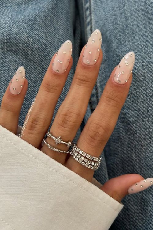 30 Stunning Graduation Nail Designs to Celebrate Your Big Day in 2025 31 phoebesummernails