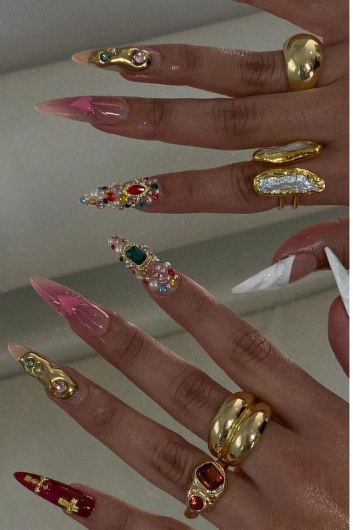 40 Prom Nails: Picture-Perfect Designs for Your Big Moment 38 Treasure Chest Masterpiece